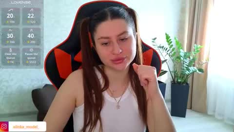 Snapshot of elinkalove chatting on 10.04.25 Elina online show from 10.04.25