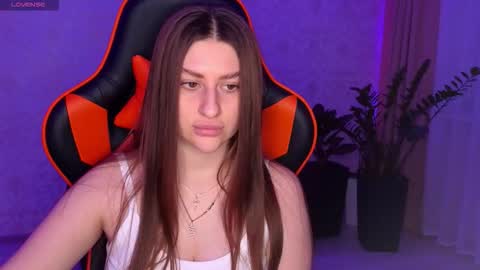 Snapshot of elinkalove chatting on 10.20.25 Elina online show from 10.20.25