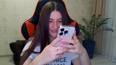 Snapshot of elinkalove chatting on 11.15.25 Elina online show from 11.15.25