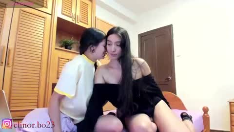 Snapshot of elinor_bo chatting on 11.03.25 paula onlyfns online show from 11.03.25