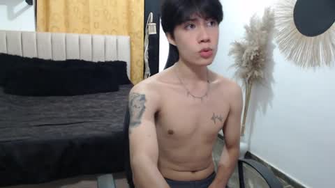 Snapshot of elio_collem chatting on 05.01.26 ELIO online show from 05.01.26