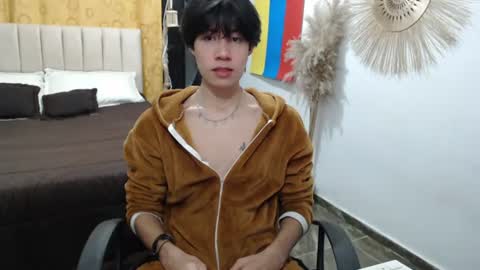 Snapshot of elio_collem chatting on 07.15.26 ELIO online show from 07.15.26