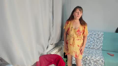 Snapshot of elis_gabbi chatting on 11.06.25 Elis online show from 11.06.25