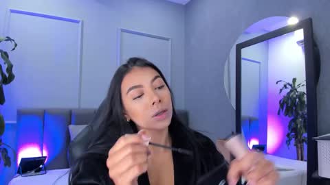 Elisa online show from 11.29.25