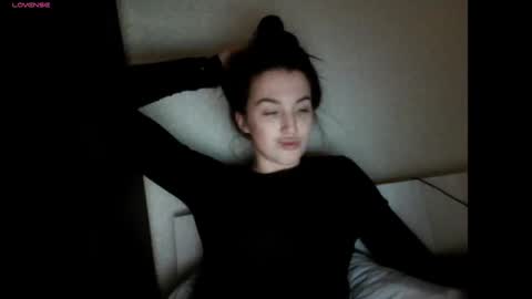 elisa_dove208 online show from 11.28.25