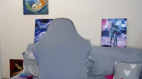 Aletta Oushen online show from 01.24.25