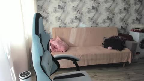 Aletta Oushen online show from 09.30.25