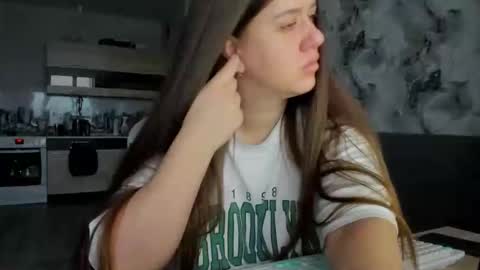 Aletta Oushen online show from 11.27.25