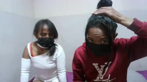 Snapshot of elisabet88 chatting on 10.05.25 elisabet88 online show from 10.05.25