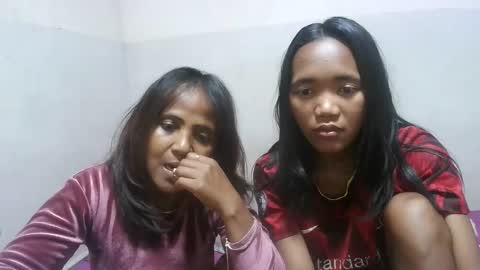 Snapshot of elisabet88 chatting on 10.10.25 elisabet88 online show from 10.10.25