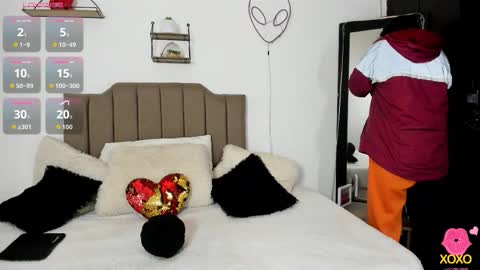 Snapshot of elisabeth_swan chatting on 09.30.25 Elizabeth online show from 09.30.25