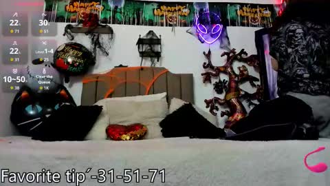 Snapshot of elisabeth_swan chatting on 10.16.25 Elizabeth online show from 10.16.25