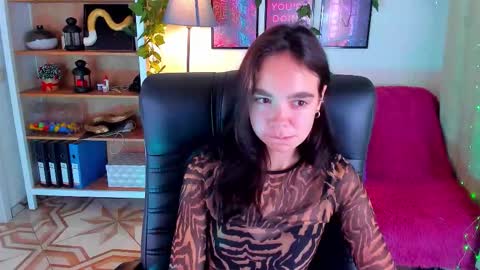Elise online show from 09.12.25