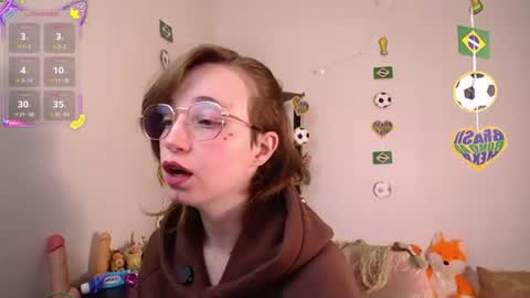 Snapshot of elise_nyx chatting on 06.23.26 elise_nyx online show from 06.23.26