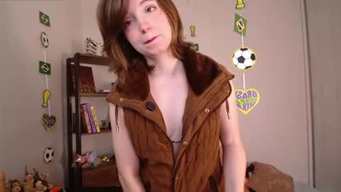 Snapshot of elise_nyx chatting on 06.26.26 elise_nyx online show from 06.26.26
