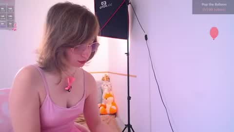 Snapshot of elise_nyx chatting on 07.29.26 elise_nyx online show from 07.29.26