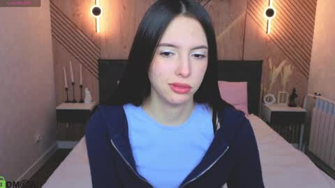 Elise online show from 04.15.26