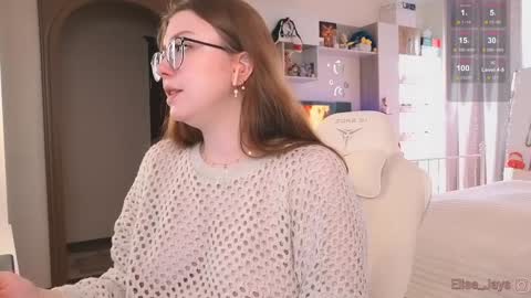 Snapshot of elisejays chatting on 10.03.25 Elise online show from 10.03.25