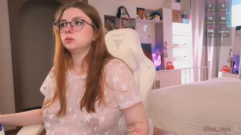 Snapshot of elisejays chatting on 10.19.25 Elise online show from 10.19.25