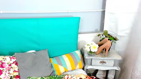 Snapshot of eliseshining chatting on 03.06.25 Elise online show from 03.06.25