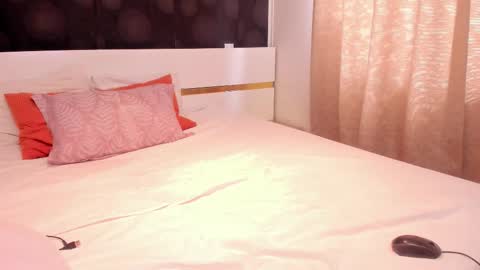 Elly online show from 10.15.25