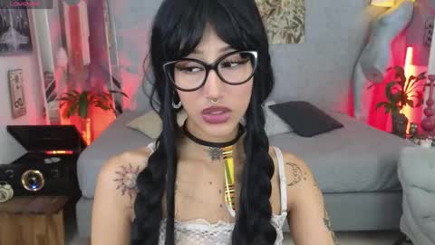 Elissecinnamon online show from 05.24.26