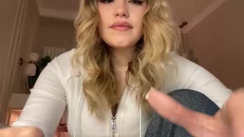 Stephanie online show from 03.29.26