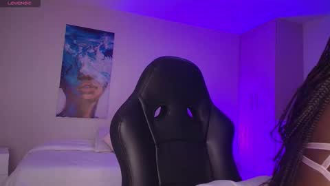 Snapshot of eliza_eup69 chatting on 10.16.25 ELIZA online show from 10.16.25