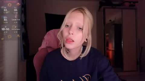 Snapshot of eliza_sadcat chatting on 10.12.25 Elizabeth online show from 10.12.25