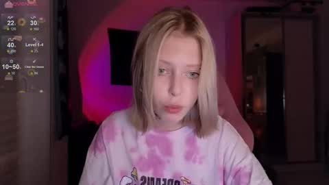 Snapshot of eliza_sadcat chatting on 10.22.25 Elizabeth online show from 10.22.25