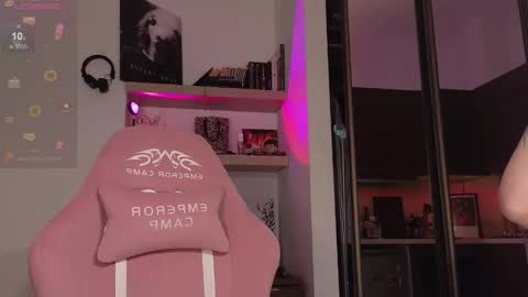 Snapshot of eliza_sadcat chatting on 02.13.26 Elizabeth online show from 02.13.26