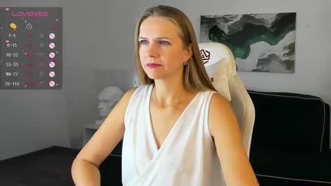 eliza_wilsoon online show from 09.21.25
