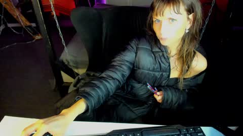 Elizabethangel online show from 01.20.25