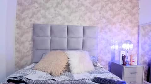 Elizabeth online show from 02.10.25