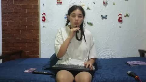 Snapshot of elizabeth_evanz chatting on 12.30.24 elizabeth online show from 12.30.24