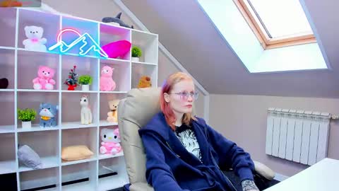 Elizabeth online show from 01.03.25