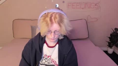 Elizabeth online show from 09.10.25