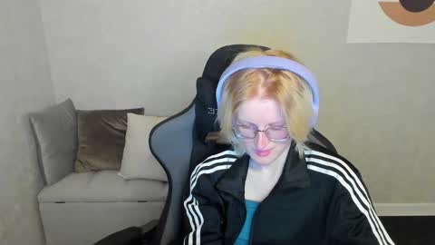 Elizabeth online show from 09.21.25