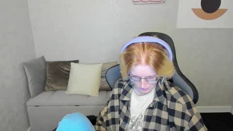 Elizabeth online show from 09.23.25