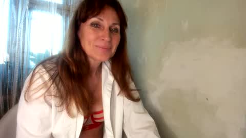 Snapshot of elizabeth_hottt chatting on 10.12.25 elizabeth_hottt online show from 10.12.25