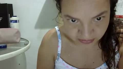 Snapshot of elizabeth_martinez_ chatting on 11.13.25 Elizabeth Martinez online show from 11.13.25