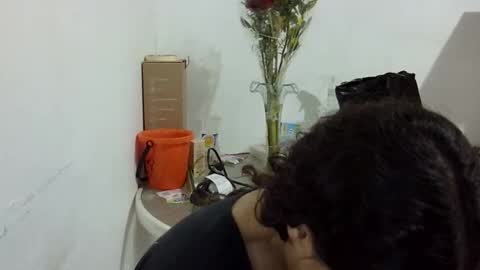 Snapshot of elizabeth_martinez_ chatting on 11.26.25 Elizabeth Martinez online show from 11.26.25