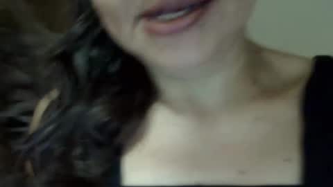 Snapshot of elizabeth_martinez_ chatting on 02.19.26 Elizabeth Martinez online show from 02.19.26