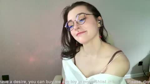 Snapshot of elizabeth_milller chatting on 06.24.26 Lizzy online show from 06.24.26