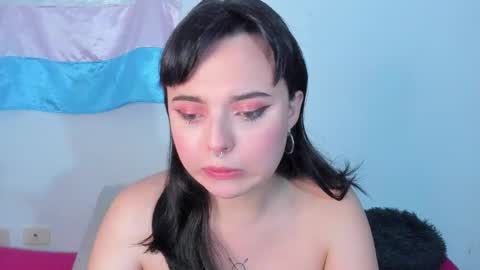 Elizabeth Taylor online show from 12.16.25