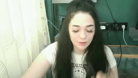 elizabeth_xi online show from 10.09.25