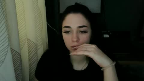 elizabeth_xi online show from 10.13.25