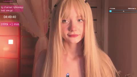 Snapshot of elizabethbritanny chatting on 11.19.25 Adele online show from 11.19.25