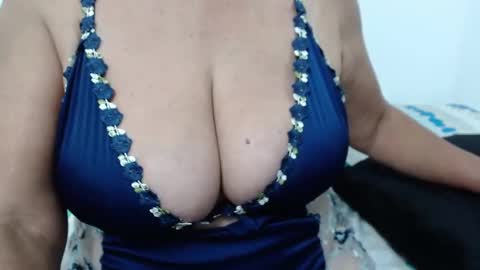 Snapshot of elizabethmiler chatting on 05.25.26 ElizabethMiler online show from 05.25.26