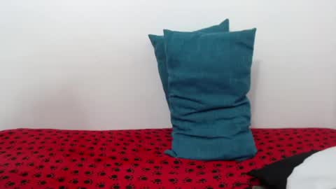 Snapshot of elizabethmiler chatting on 06.15.26 ElizabethMiler online show from 06.15.26